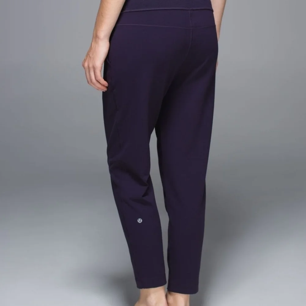 Rare Lululemon Exquisite Trouser CropShine Dot Black Grape W6E22S Wm Sz 8 2014